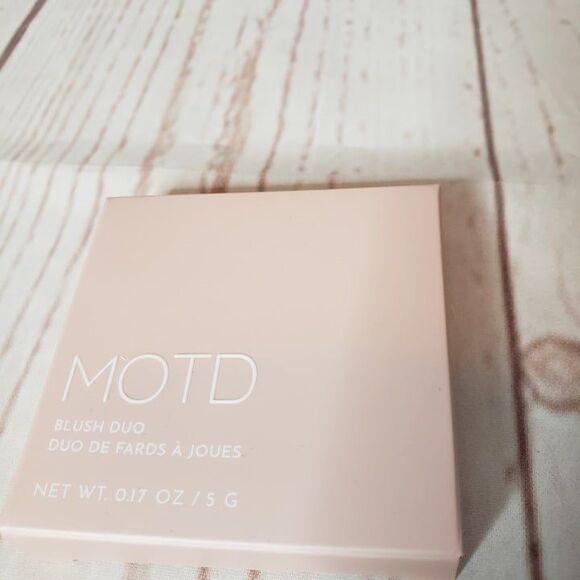 New MOTD Blush Duo Pink Lace Make-Up - Picture 2 of 4